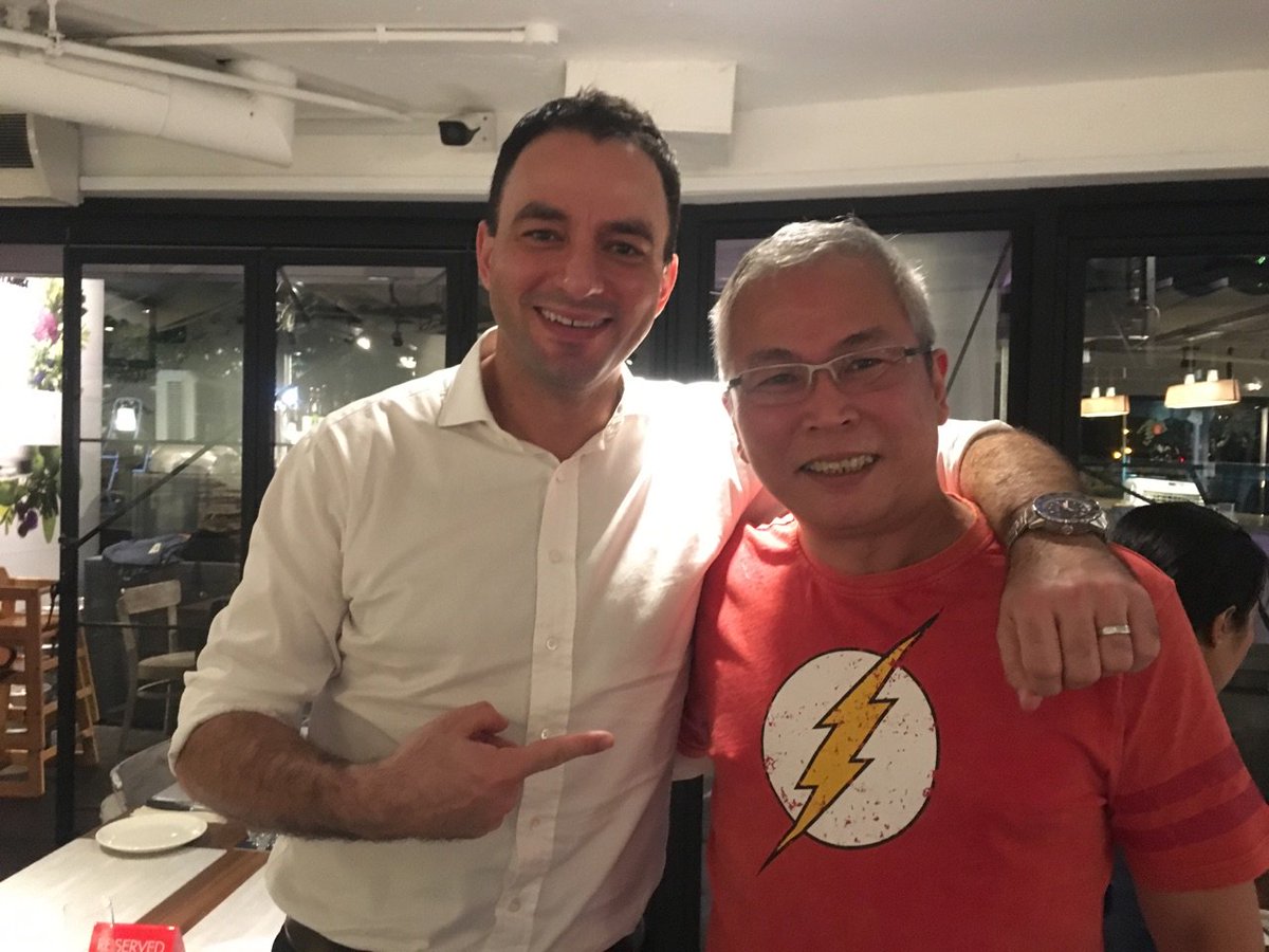 peterhanna888's tweet photo. Very cool when the chef at your restaurant in Singapore is #yearofallflash ready . #yoaf @DellEMCStorage #thatshirtbelongstorussell https://t.co/9ykS3EE4sS