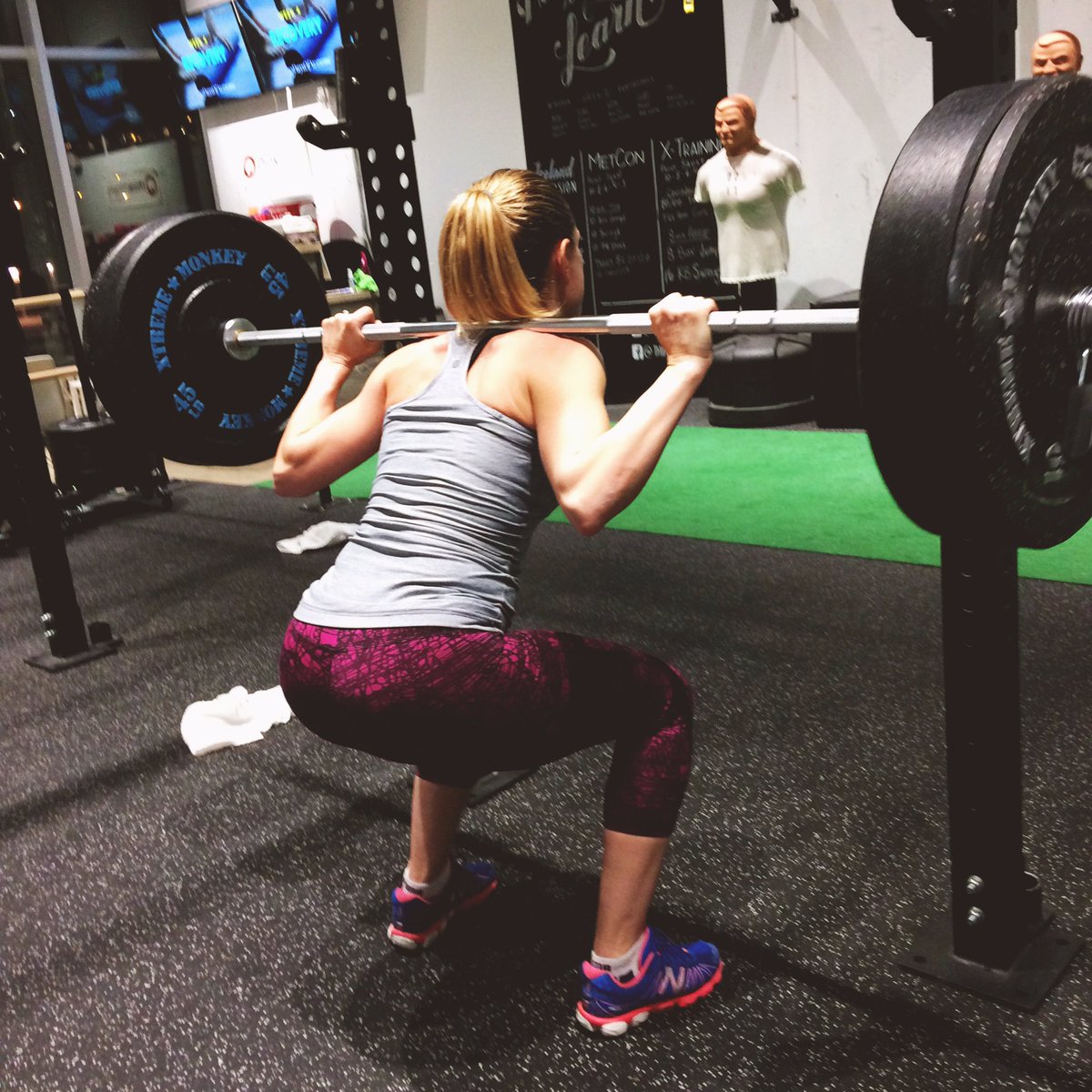 TSpencerNairn's tweet photo. #30daysofawesome w @ThinkFitStudios ! Squatting 145 for the #squatchallenge #newbalance #thinkfitness #girlswholift https://t.co/aeyrzQu9jh