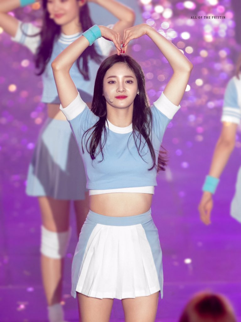 Brighteyes0321's tweet photo. 170120 아이오아이 첫번째 콘서트
#주결경 #jieqiong #아이오아이 #IOI https://t.co/cpR9Nlg5WC