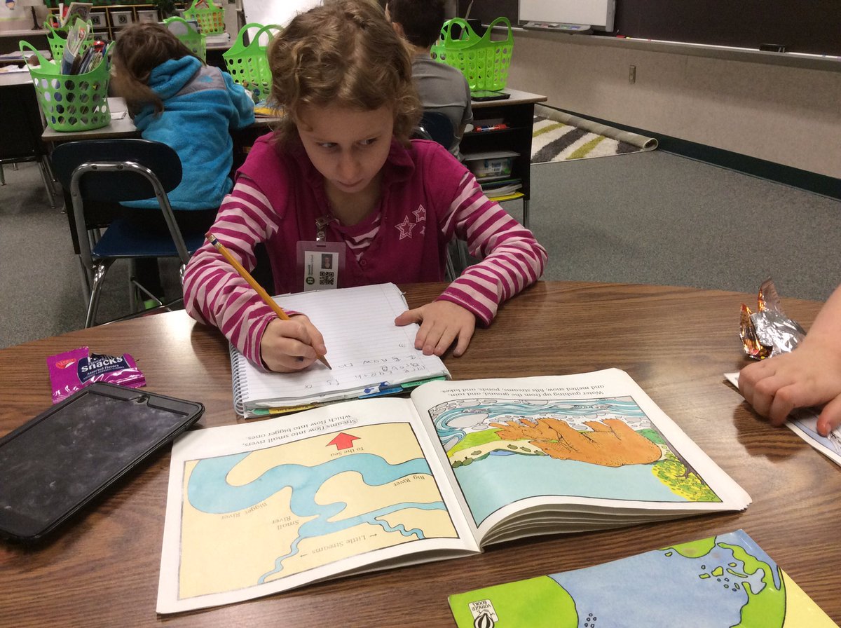 MSDSC_JWins's tweet photo. This group is off to a great start early this morning! They are searching for information in their texts! #HESReaders https://t.co/tZSCHxhYTK