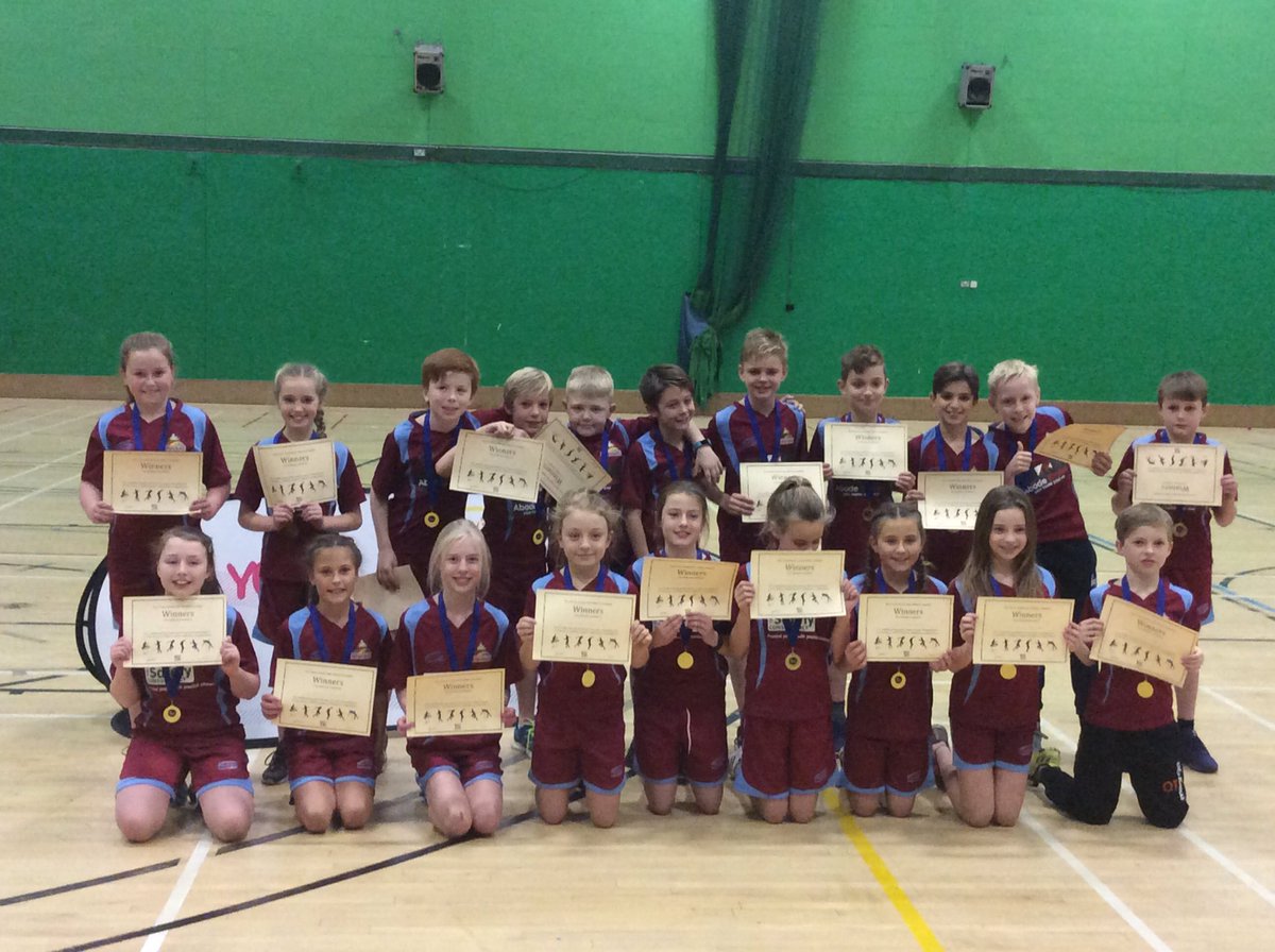 deputydbradshaw's tweet photo. What a team! @HolcombeBrook 1st place out of 30 schools at the indoor athletics event! @BurySchoolGames Really @YourSchoolGames @Buryssp https://t.co/vTTNFEylLU