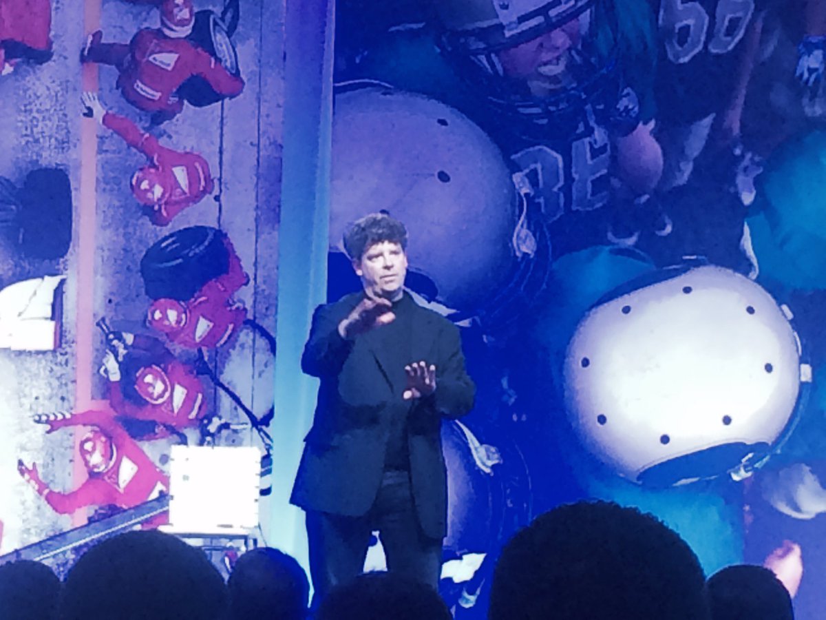 RobPeacock4's tweet photo. Single handedly the best conference presentation @gradconn #rockedit #oneteam #SprinklrLife #thankyou @Azure #msft https://t.co/a3qfStnLv4