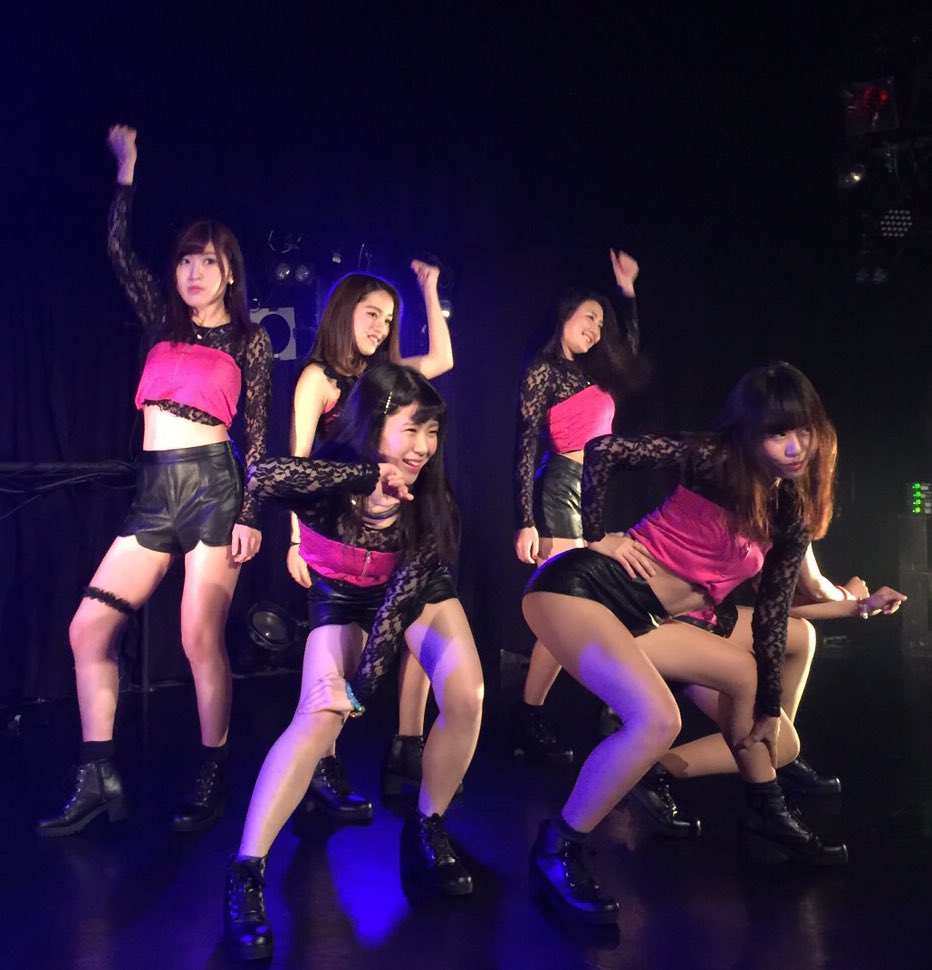 i_am_arisa821's tweet photo. 2月 #CHICKGIRLS 🌟LIVE情報💓
.
_🎤_
3金▶︎Zirco Tokyo
5日▶︎SUB TOKYO
11祝土▶︎SUB TOKYO
18土▶︎SUB TOKYO
25土▶︎SUB TOKYO
26日▶︎SUB TOKYO
___
.
2月もお待ちしてます💜💜💜 https://t.co/MXWRvCBXt4