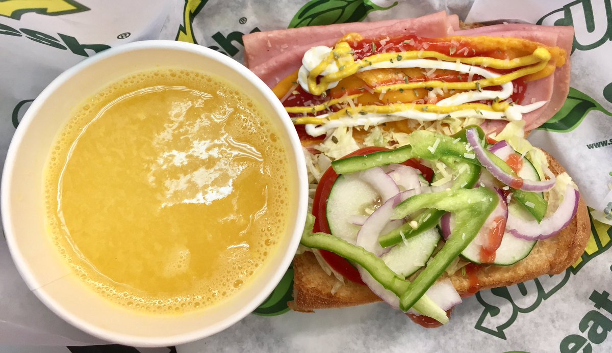 VVPQuevedo's tweet photo. #ComboDesayuno #SubwayQuevedo DISPONIBLE hasta las 12pm⏰

#SUBMarino + #JugoDeNaranja 🍊por sólo $3.50

COME FRESCO, SABROSO y a BUEN PRECIO! https://t.co/O9yZiOjkLY