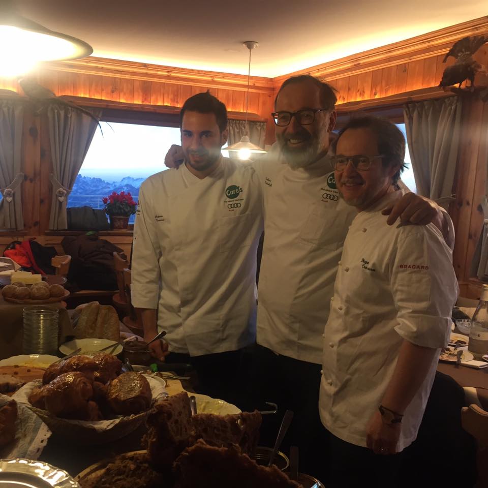 Nuove degustazioni in #AltaBadia: questa sera ci prepariamo a gustare le creazioni degli chef <a href="/andreatortora1/">andrea tortora</a> e <a href="/diegocrosara/">diegocrosara</a>! #Domori