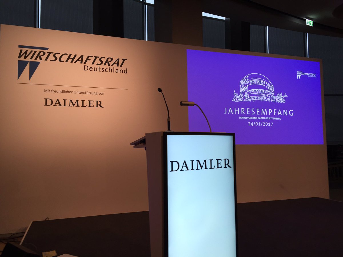 wratbw's tweet photo. Letzter Check: #wrat-Empfang 2017 im @MB_Museum unterstützt von @Daimler. Veranstaltungs-Logo stammt übrigens von @HfK_G https://t.co/2P6MyqAP7t