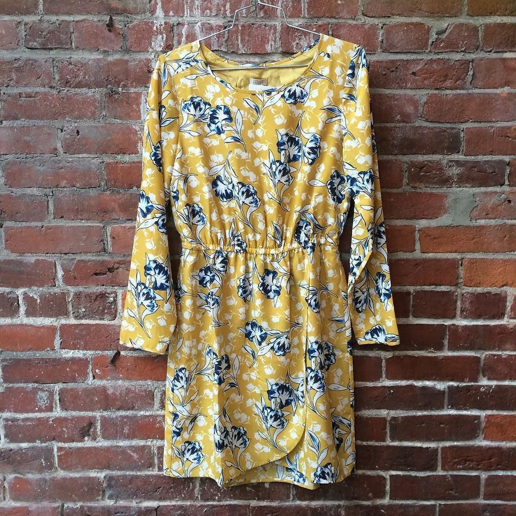 #nwt #jcrew floral dress $46.99/Size 2 (Retails at $98.00) #plumbeverly #twitterpic #weship📦 978-969-2761
