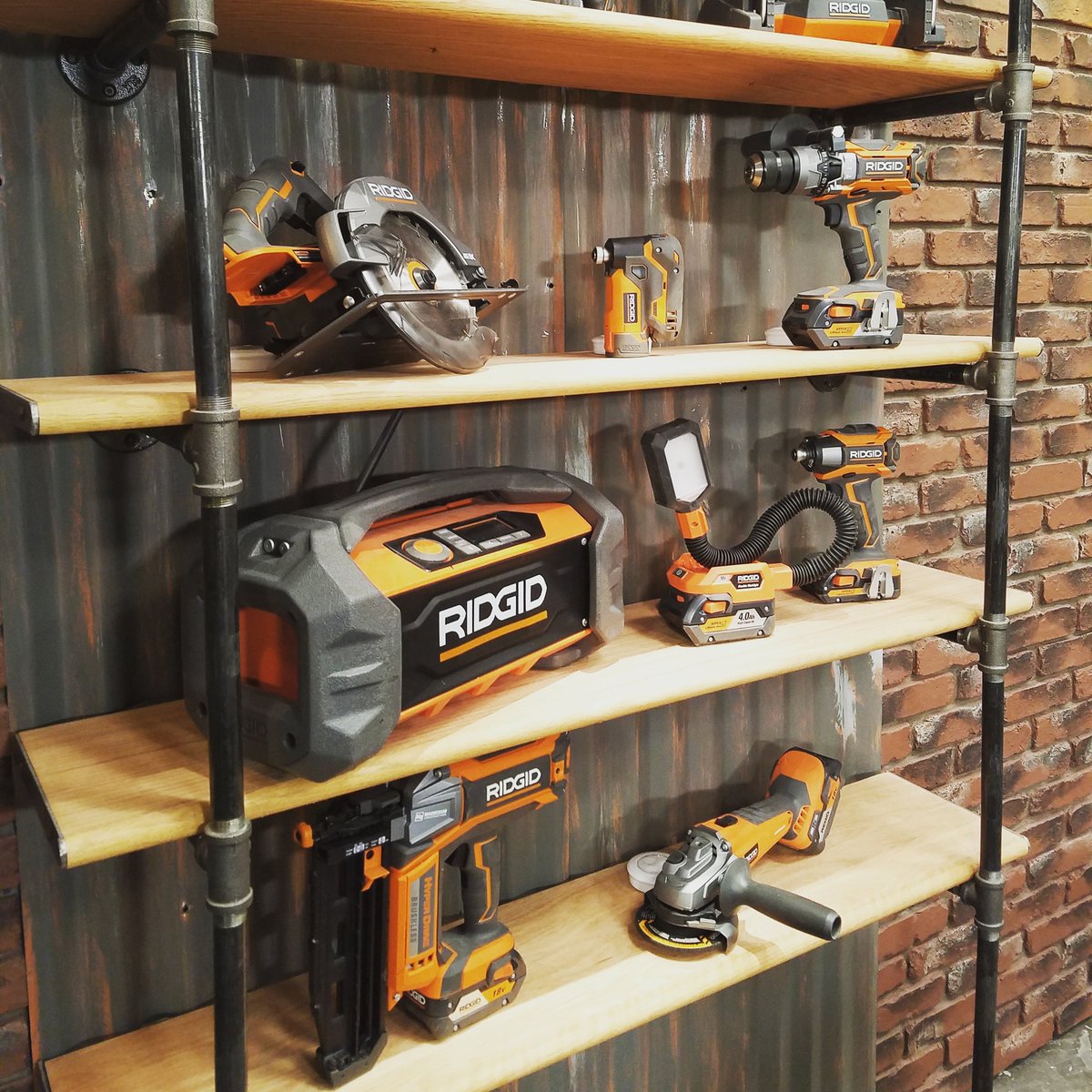 ToolinAroundTV's tweet photo. Some of today's supporting cast! Awesome to have @RIDGIDPower on set today. https://t.co/bl2xP4qt4q