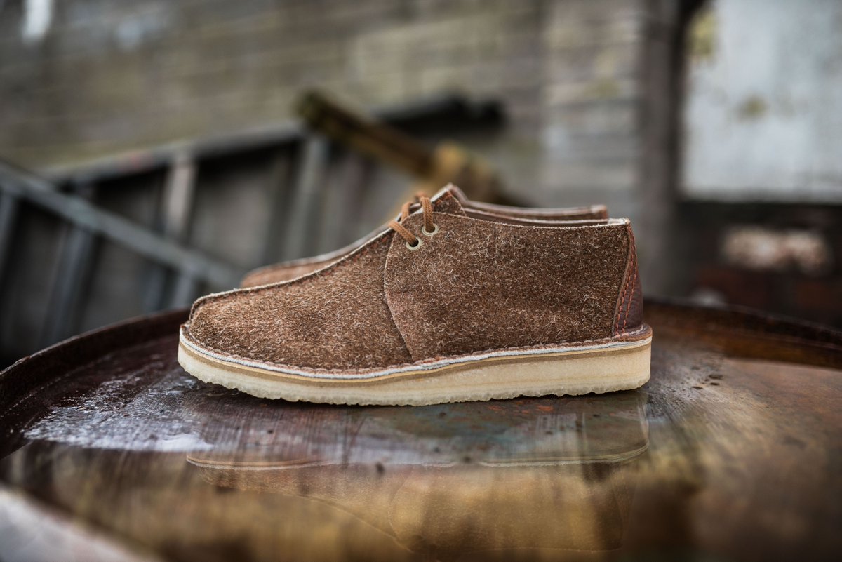 clarks desert trek cola