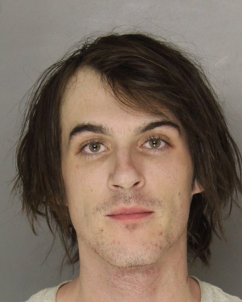 JenniferTomazic's tweet photo. NEW: This is Andrew Domville, the suspect police were searching for in Marshall Twp/Franklin Park for 4 hrs. Surrendered at #Soergel's @WPXI https://t.co/8v8KAI0lTQ
