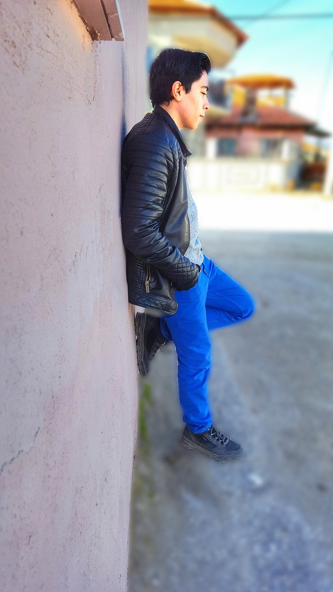 tpars45's tweet photo. -hayat kızgın boğa ben kırmızı pelerin https://t.co/4OzdlffEcg