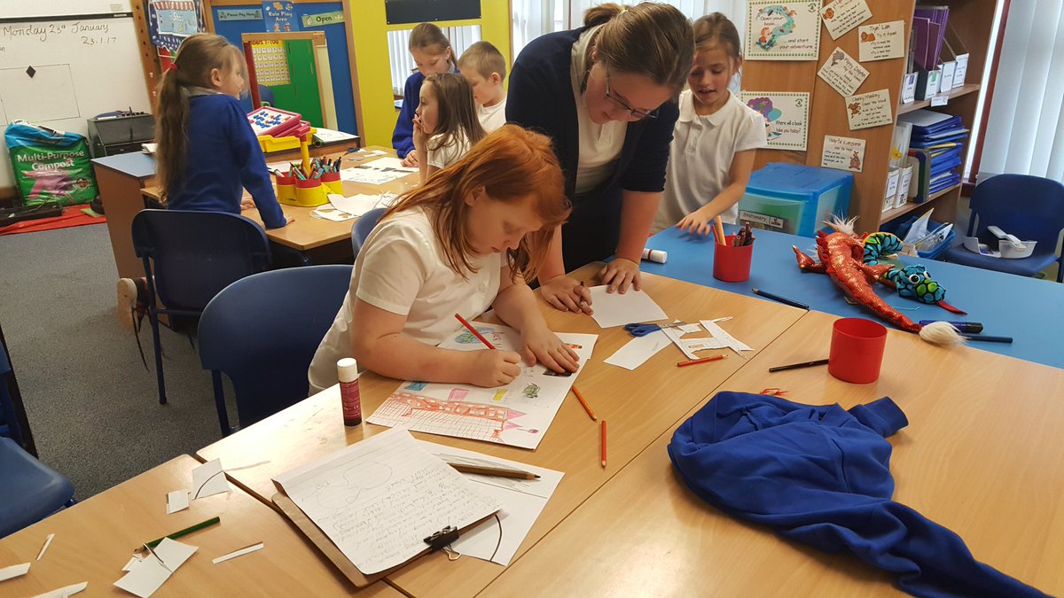 BothkennarC1's tweet photo. Class 1 and 2 designing interesting tourist information leaflets about Scotland #Scottishweek2017 https://t.co/mK8rBUpzji
