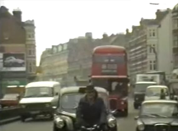 MyStreatham's tweet photo. Watch a video of a #routmaster bus ride between #brixton and #streatham way back in the #80s #mystreatham https://t.co/JlEnqMSSvZ https://t.co/16JBzzy3N1