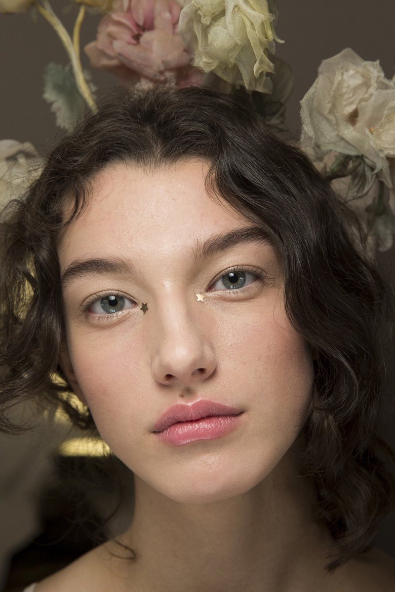 CoutureIsBeyond's tweet photo. McKenna Hellam at Dior Couture S/S 2017. https://t.co/jhm8MZToLg