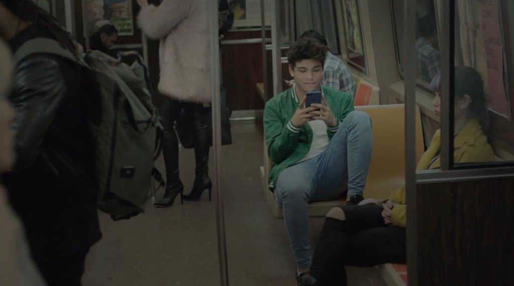 IsidoraBastidas's tweet photo. En esta parte del video grite de la emocion😍 te amo sebas😍 @villalobossebas  @linamcaceres  #SebasAlFiloDeTuAmor https://t.co/uBsMnvh7r0