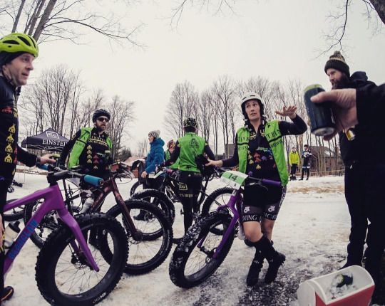 TheChetBearclaw's tweet photo. Rock solid day of racing for the Short's Brewing Fat Bike Series first race, Fat Chance! Great recap here: https://t.co/WWsG65U0Wz #fatbikes https://t.co/ATx72NLpzi