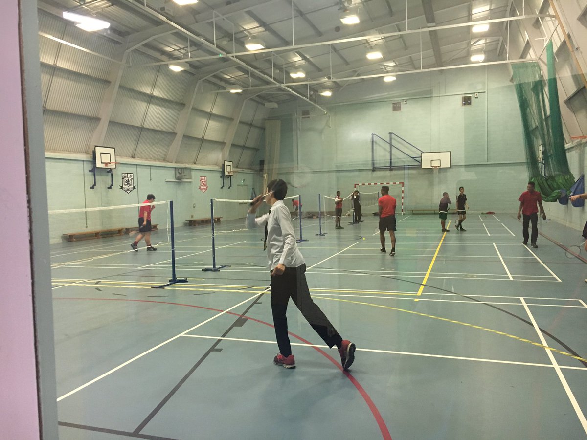 @stedcamp @BadmintonEnglnd satellite club...some new faces at tonight's session and lots of enjoyment had by all #loveafterschoolsport