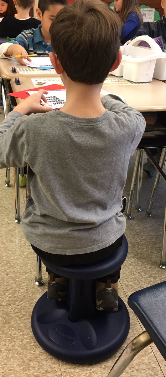 CGgrade2's tweet image. 2nd Grade loves our new Wiggle and Wobble seats!  TY Kristen Miller and the CGPTO. More choices for flexible seating now! @CenterGroveES