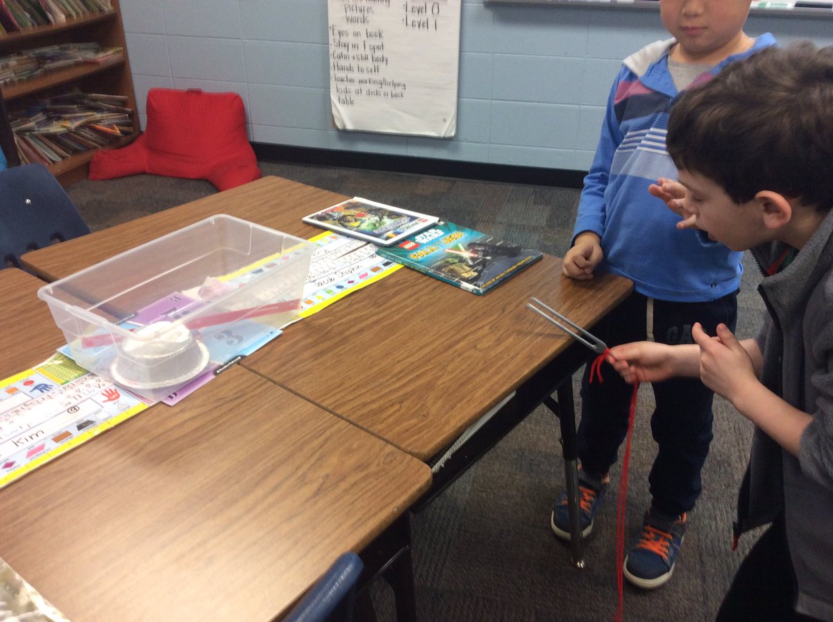 sgomberg15's tweet image. Investigating sound and vibrations in science through a tuning fork! #inspire96 #tciscience #welovescience
