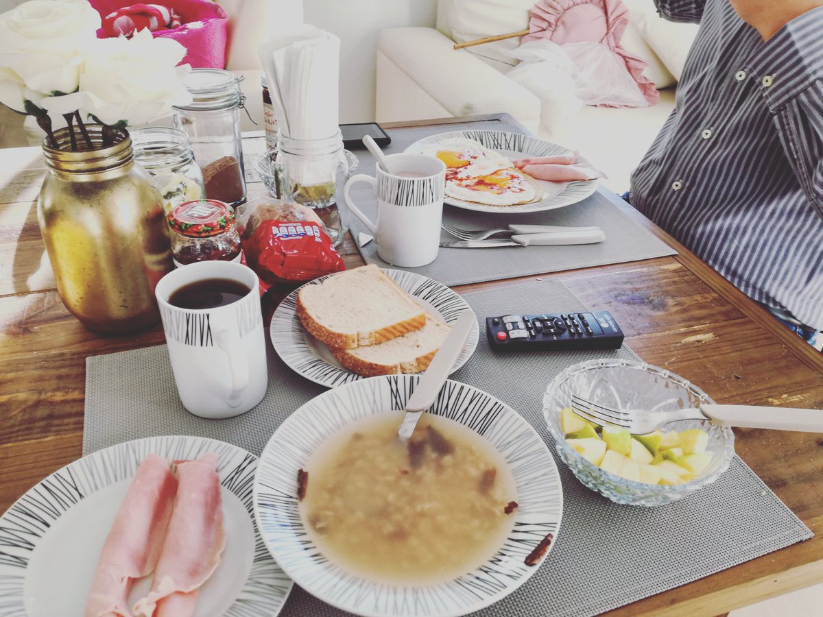 ponyandfuchi's tweet photo. Happy breakfast #felizmartes https://t.co/ps95PItohg