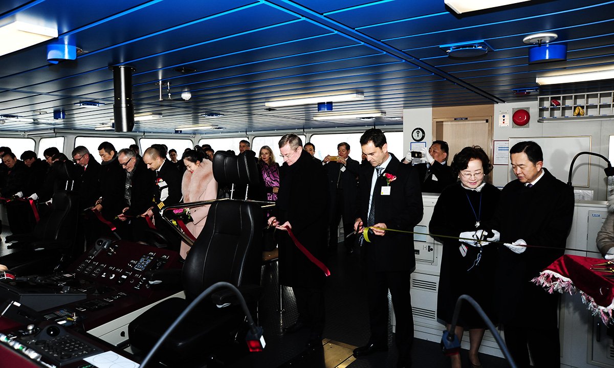 HapagLloydAG's tweet photo. Yesterday's naming ceremony of our #CartagenaExpress marks the start to life of our new Post-Panmax vessel. Read on: https://t.co/8OeiGFumk3 https://t.co/4rRgpeFuaL