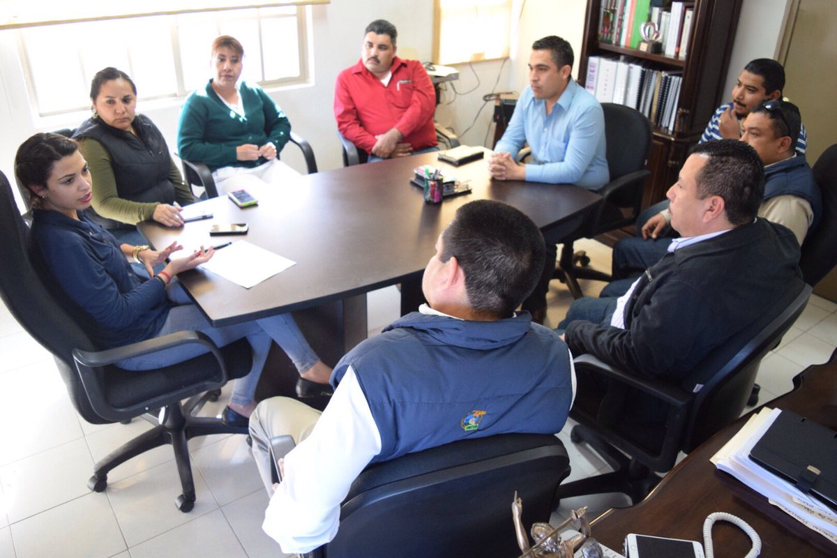 Gabyoss's tweet photo. Reunión con Sindicato del IMSS para dar seguimiento a la contratación de Médicos Familiares en la #CDMX en beneficio de los navenses https://t.co/0Q14COOB1a