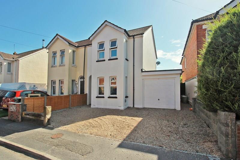 Offered with no forward chain, this spacious and well presented 4 bedroom semi-detached family home in Christchurch goo.gl/vXkClL