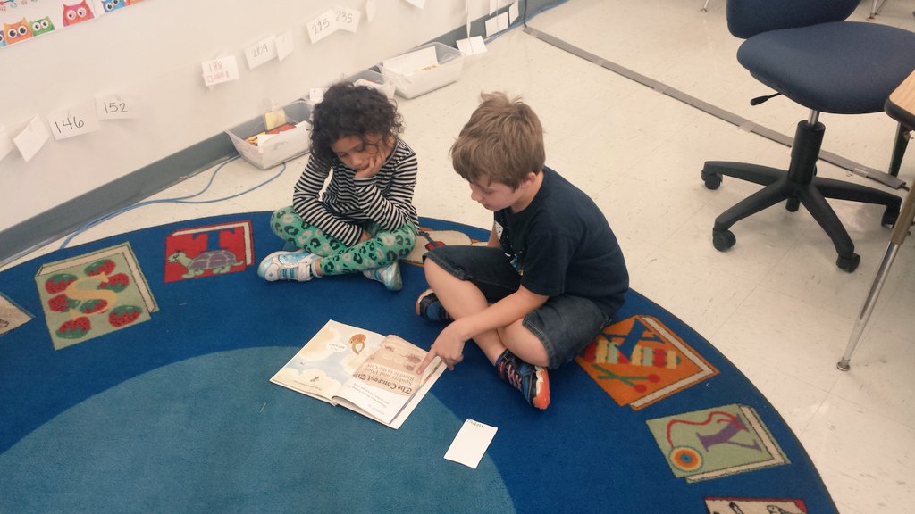 MrsRadjeski's tweet photo. Celebrating literacy week with some buddy reading! #ReaderLeaders #firstandsecondgraders @lawki2015 @HCPSLanier https://t.co/p0YHBXsPxd