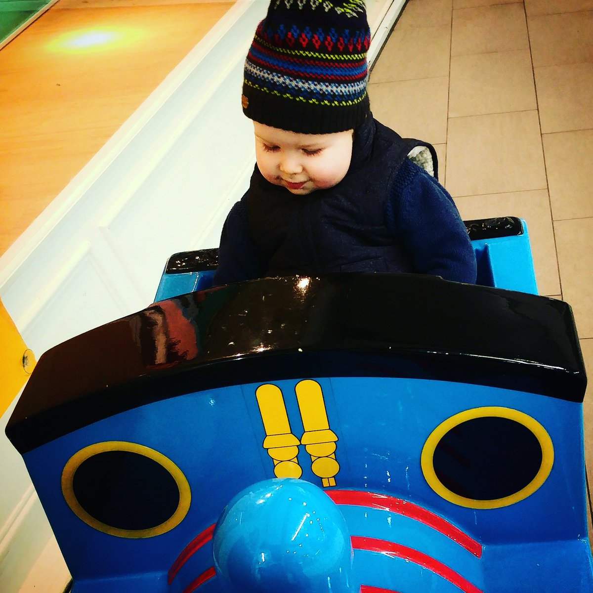 Tuckleton's tweet photo. The boy loves that bloomin #blueEngine
@ThomasFriends keep up the good work.
#harrytuck https://t.co/WZTRQv2ZuS