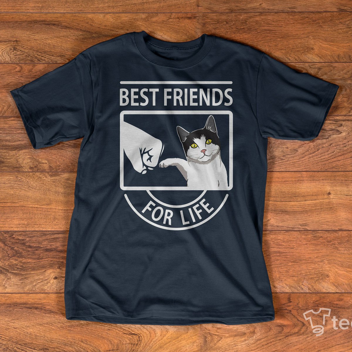BuffyOneEyedCat's tweet photo. Everyone should have this shirt #catlife #catsrule #prrrrrrrr https://t.co/qPM4ieDNxN