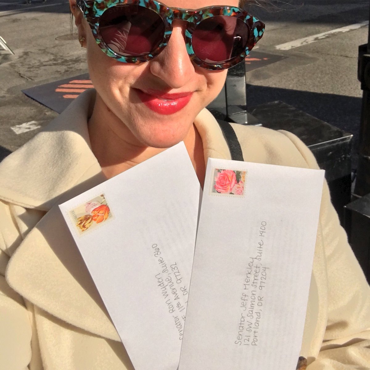jenniferkali's tweet photo. Doing my part to take action, and use my voice! @WomenMarchPDX #pdx #democracy #writeyoursenator #DIFFeyewear 🏳️🌈❤️📝📬🙋 https://t.co/5K6UgQWEkH