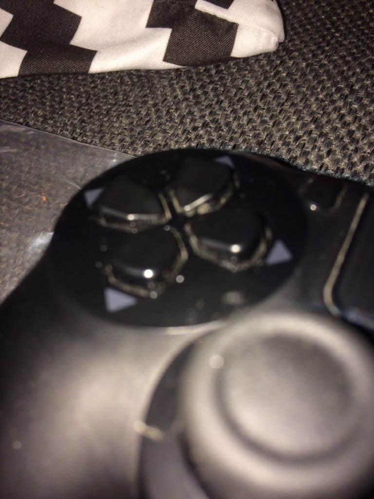 2 pic. @ExpertNL Lekker, zo'n controller. Leuk verjaardagscadeau voor onze kids ook! https://t.co/MYuZpjoZnJ