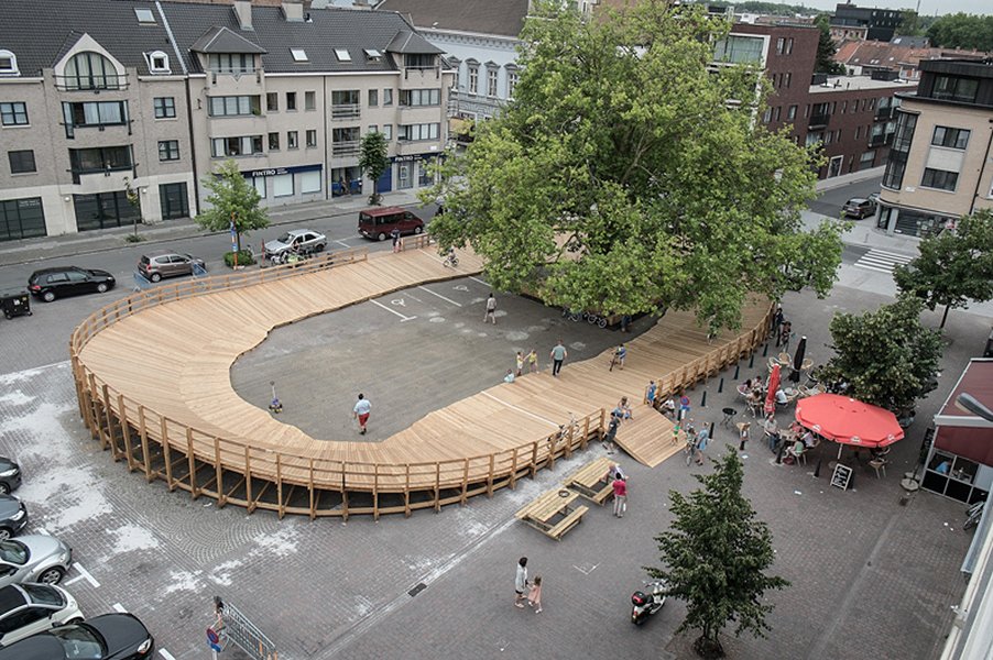 speeldestad's tweet photo. Tijdelijke #velodroom @8500Kortrijk #overleie #flux #cycleinthecity #Amandsplein https://t.co/ba9HJe9Wcp