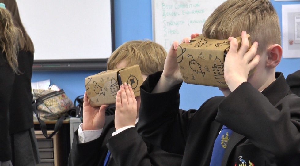 Thats TV Solent (@thatstvsouth) on Twitter photo DON'T MISS: See how pupils from #HaylingIsland discover unknown territory
<a href="/HaylingCollege/">The Hayling College</a> #VirtualReality #Solent #school DON'T MISS: See how pupils from #HaylingIsland discover unknown territory
<a href="/HaylingCollege/">The Hayling College</a> #VirtualReality #Solent #school