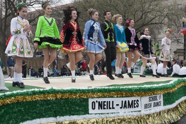 StPatsParadeDC's tweet photo. Irish step dancers perform at the parade and at fundraisers across the DMV. See a list of upcoming events: https://t.co/8BP9HiqdXW https://t.co/o6FQ41cg8C