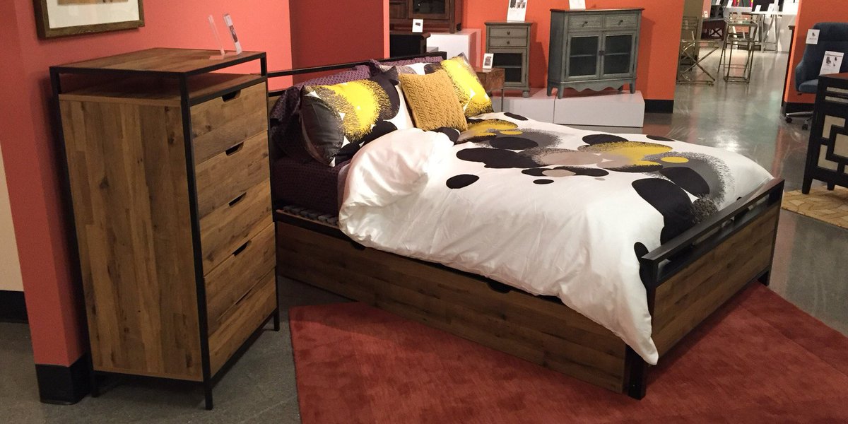 officestarprod's tweet photo. A bed with built in storage, now that’s a good idea. #LVMkt #OSPdesigns #bedroom #storagesolutions https://t.co/Jo7h0HGFtb