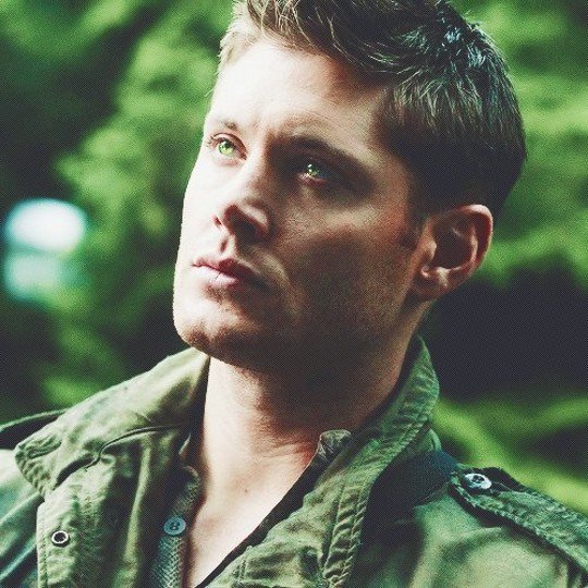 comixxxspn's tweet photo. #HappyBdayDeanWinchester 💫❤💜💚 https://t.co/G3F4D7OvM7