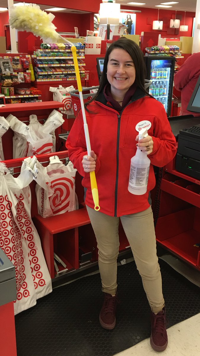 amy_wnenta's tweet photo. Bounceback is in full effect here at #T2847! #bounceback2017 #noregisterleftbehind @heatherkesting @ETLJanae @KCordivari https://t.co/oZ6gtSfjDF