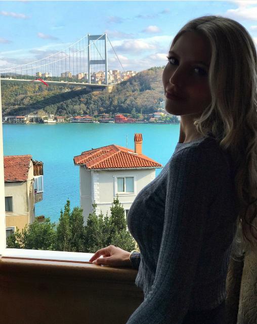 Sadece Boş Vakitlerin De Aklına
Geliyorsam......
Unut Gitsin Derim.....