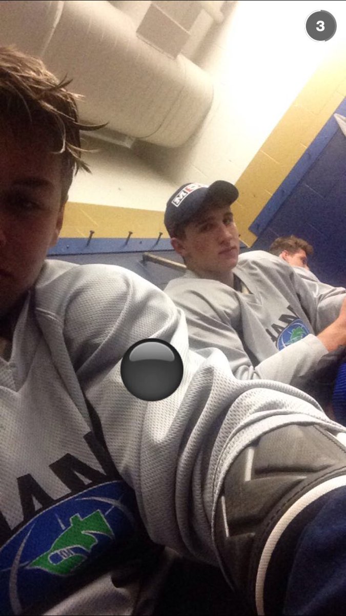 andysutterer's tweet photo. @i_johns0n23 happy birthday. You suck at chel. You suck at cod. And you suck at hockey. #cabin #state #biebz https://t.co/oKDEQ9I1pG