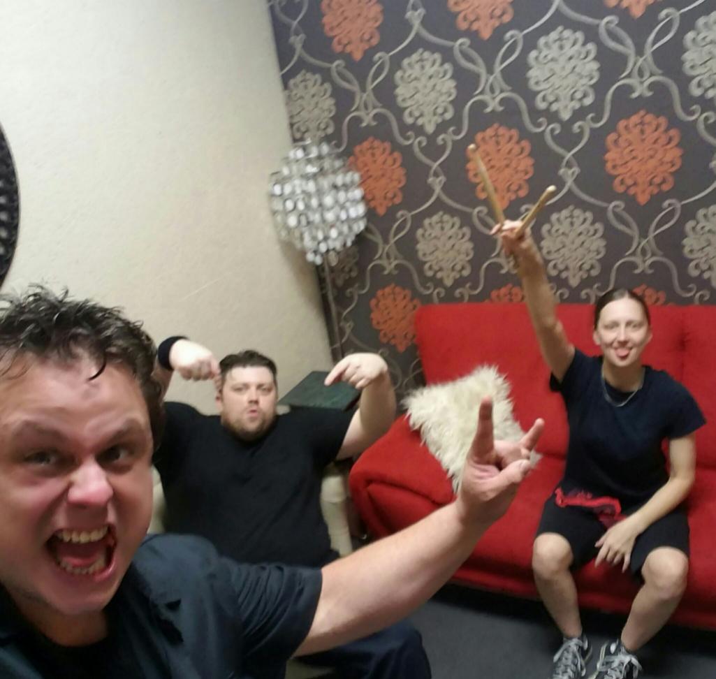 LateLastNitePA's tweet photo. After show fun in the greenroom!!! https://t.co/hjNt8eSQ8N