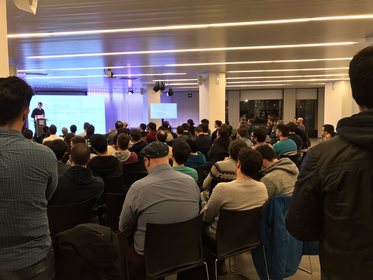 BcnJS's tweet image. Full house and people actually standing! What an awesome start this year with #BarcelonaJS #vuejs #mobx #reactjs #javascript @MW_Centre