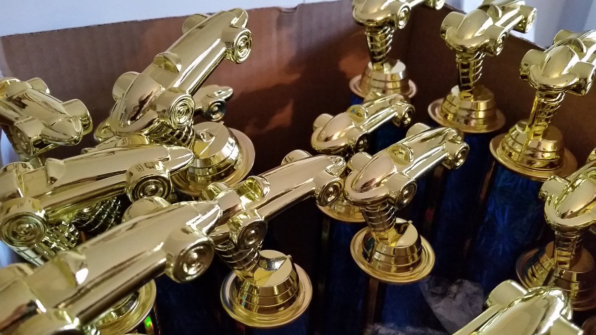 pack39nc's tweet photo. Special delivery today! #PinewoodDerby #WhosFine #GoingTheDistance #GoingForSpeed https://t.co/kD3K6ooaUN