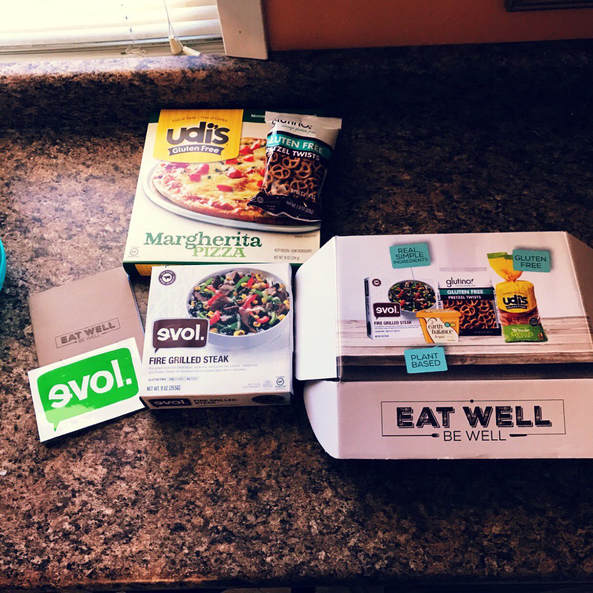 ashleynerat's tweet photo. I got these products for FREE from @influenster! I can't wait to try them! https://t.co/APcFR69kBz