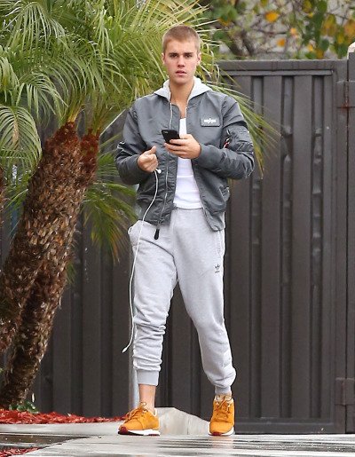 bieberdiesel's tweet photo. Ik how it feels when it happens in every morning before the rooster 🐓
bu for justin it is all day long😂😂
#boysthing https://t.co/6cDS43Baci
