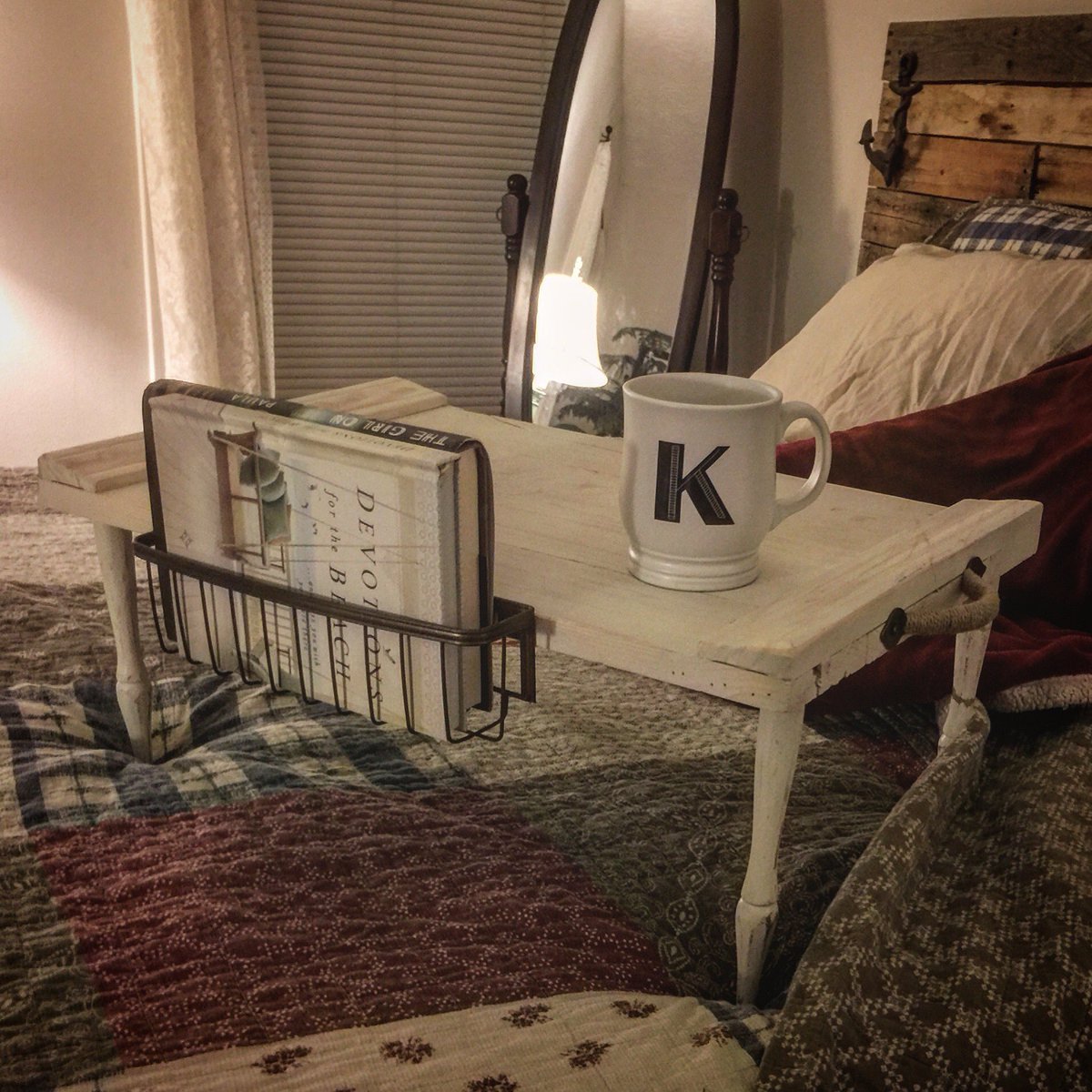 Everwilde_'s tweet photo. Custom bath trays available Now! Personalized to fit your lifestyle. #everwildedesigns #bathtray #woodworking #diy #rustic #handmade https://t.co/Gh2fCfUm4P