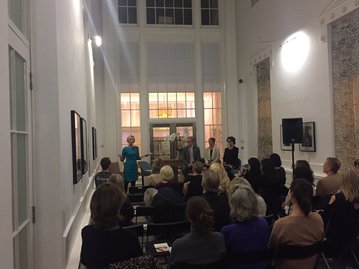 onollaofficial's tweet photo. Packed (stunning) room @GraceBelgravia for first of 2017's #gracetalks 'Stealth Health' the topic. Periscope of incred panellists coming.. https://t.co/gqNjwfQ4V5