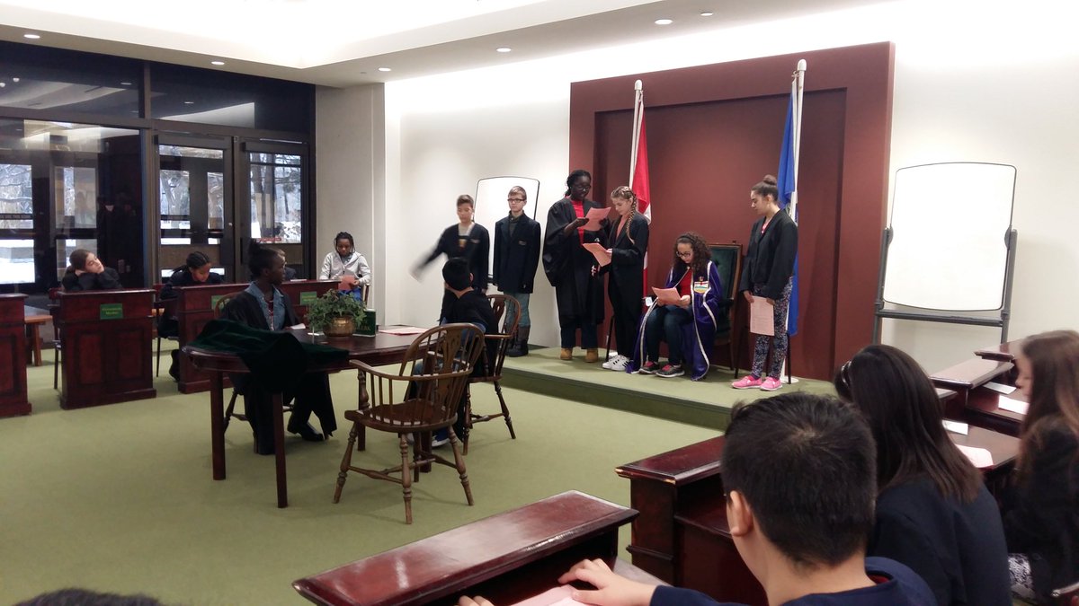 RadomskiClass's tweet photo. Learning all about Provincial Government  #ecsdawesome https://t.co/1AgCI8G0yA
