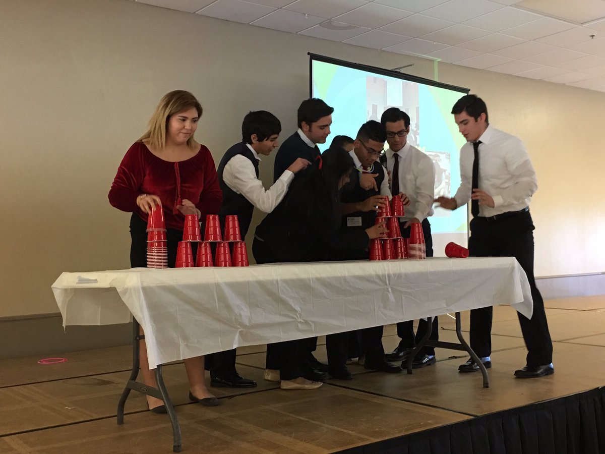 lfhsRGVLEAD's tweet photo. LFHS Student Ambassadors presenting on How to Effectively Use Skits to Engage the Audience at RGV LEAD Young Leaders Summit https://t.co/0s4938RTRR