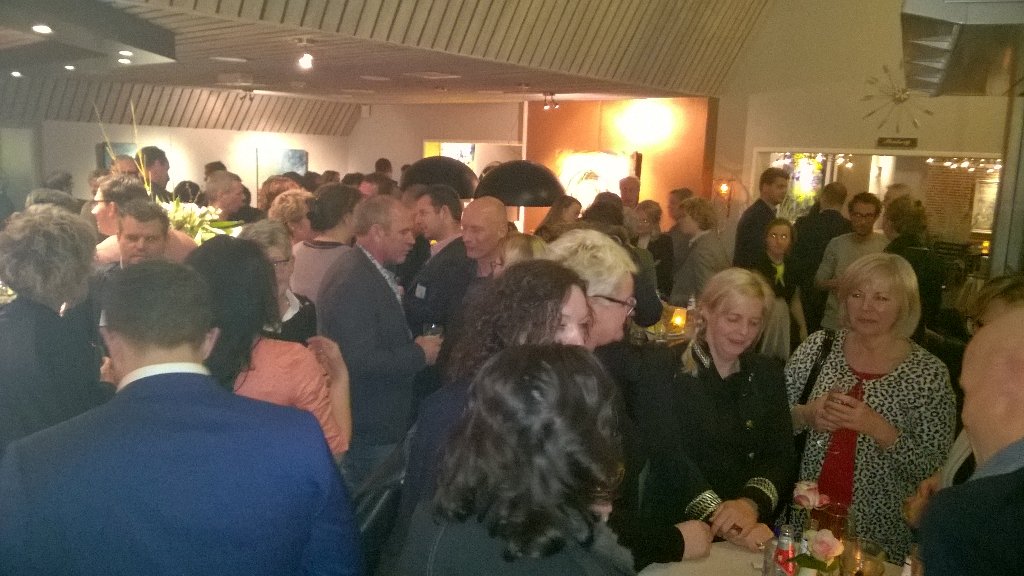 Na afloop van de ondernemersavond van <a href="/ccdewalden/">ccdewalden</a> en <a href="/viznetwerk/">Vrouwen in Zaken</a>,napraten en netwerken. Mooie avond in <a href="/tdiel/">Tytsjerksteradiel</a>.